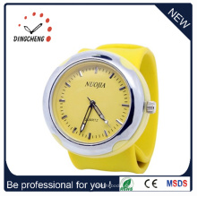 2015 neue Art-Charme-Silikon-Armbanduhr-Klaps-Uhr (DC-916)